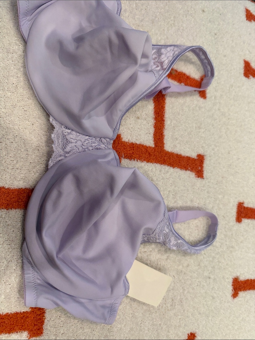Vanity Fair Lavender Lace-Trim Full Coverage Bra